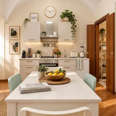 Alydea Homes And 1 Apartment